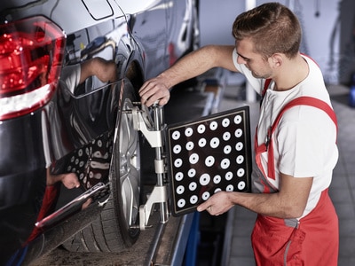 Achsvermessung in der Werkstatt